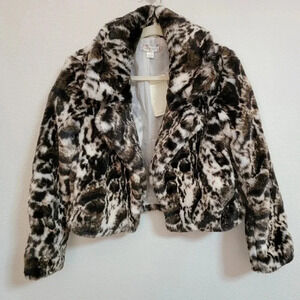 NWT Band of the Free No Closure Faux Fur Ivory and Black Animal Print Coat